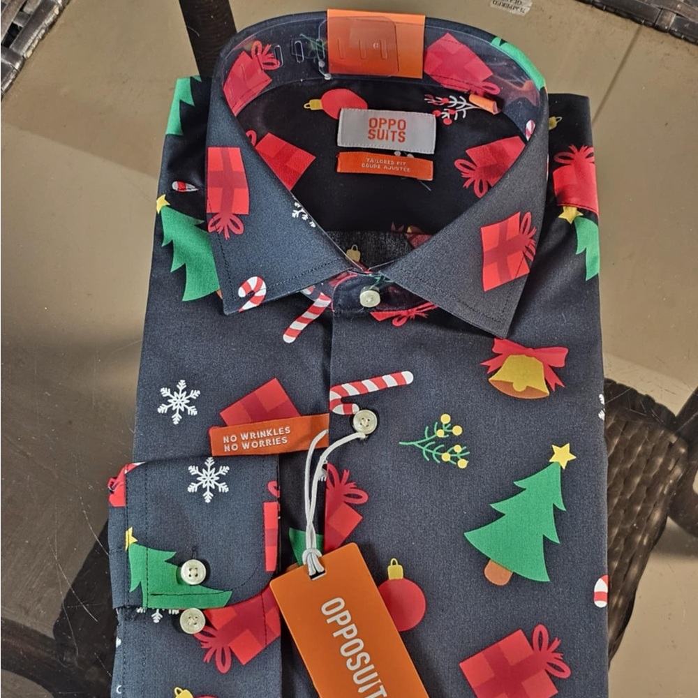 NWT men’s Christmas dress shirt -XL